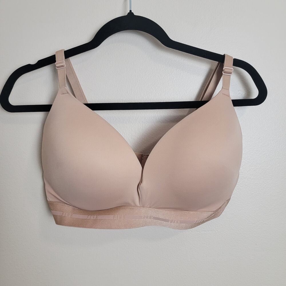 Victoria's Secret Nude Wear Everywear Wireless Push Up Bra Size 38DD